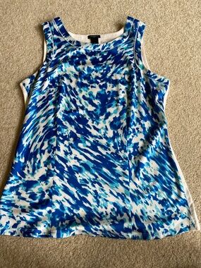 Ann Taylor Blue & White Abstract Tank